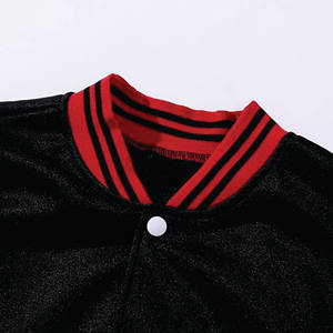 Chaqueta universitaria con logotipo personalizado, Mangas de cuero bordadas, chaqueta negra de béisbol universitario para hombre - Product Image 3