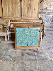 Armoire de salon en bois massif extensible fait à la main traditionnelle moderne Construction durable Appel élégant Surface polie Maison - Product Image 2