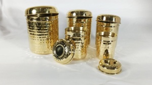 Elegantes botes de latón martillado perfectos para almacenar en la cocina con estilo y agregar un toque de encanto tradicional a su hogar - Product Image 4