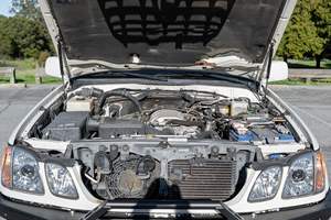 Lexus LX 470 Usado en Buen Estado, Sin Reserva, Motor V8, Tracción en las Cuatro Ruedas, Modificaciones Todoterreno, Propiedad de California - Product Image 6