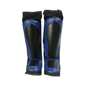 Espinilleras de Cuero Ligeras y Profesionales para Kickboxing y Muay Thai con Cierre de Velcro - NAMZA INTERNATIONAL - Product Image 5