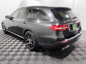 Mercedes-Benz Clase E E 450 4MATIC Todoterreno, Modelo 2022, Equipamiento Estándar - Product Image 2