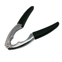 Casse-noix multifonction en métal chromé robuste avec poignée TPR, noir, 16,5 cm