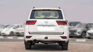 Mejor Oferta LandCruiser 2025 VXR |   Motor Diésel de 3.3L |   Opción Completa |   Funciones de Seguridad por Radar |   SUV de Lujo con Tracción en las Cuatro Ruedas - Product Image 6