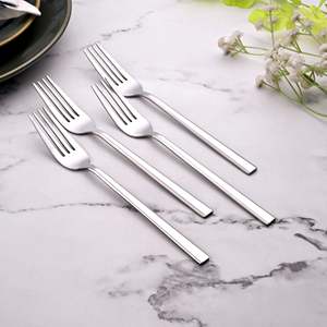 Juego de 4 Tenedores de Acero Inoxidable SmoothGrip Sostenibles - Lindos Tenedores para Servir Frutas, Café y Postres para Uso en Restaurantes - Product Image 1