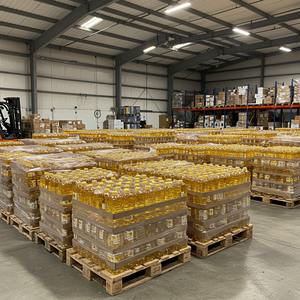 น้ำมันปรุงอาหารดอกทานตะวันกลั่นที่มีสีทองอ่อนและรสชาติที่เป็นกลางเหมาะสำหรับการทอดอบและกระบวนการผลิตอาหาร - Product Image 2