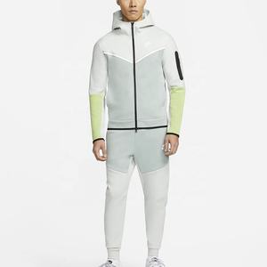 Chándal Deportivo de Invierno de Lujo Personalizado al por Mayor, con 2 Bolsillos con Cremallera, de Forro Polar Técnico, Ajuste para Hombre - Product Image 1