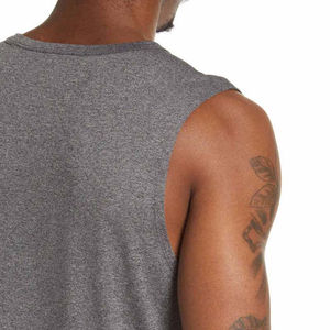 Camiseta sin mangas de algodón Spandex para hombre, logotipo impreso personalizado, tela suave transpirable, anticontracción, 120g para entrenamiento activo de verano - Product Image 5