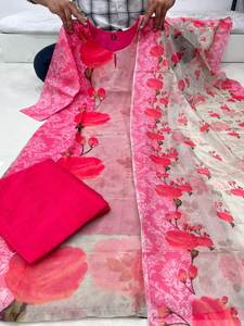 Colección de Kurtis de Nuevo Diseño en Color Rosa con Estampado Floral, Estilo Maharashtra, Suaves, Cómodos y Elegantes de SIE - Product Image 4