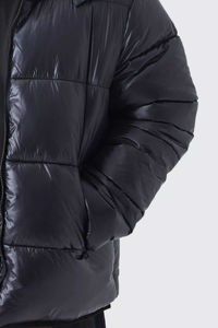 Veste matelassée à capuche de haute qualité, grande taille, personnalisée, à haute brillance, en noir, coupe-vent, chaude, d'hiver, pour hommes, avec poches - Product Image 6