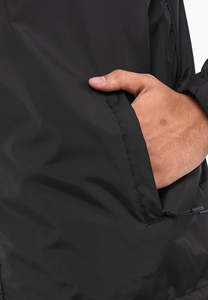 แจ็กเก็ตกันลมมีซิปโพลีเอสเตอร์สำหรับผู้ชายเสื้อฮู้ดพิมพ์โลโก้ผ้าซาติน - Product Image 5