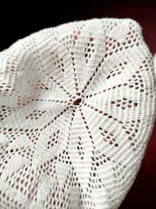 หมวกคลุมผมสำหรับละหมาดผู้ชายแบบถักมือ ปรับขนาดได้ ยอดขายดีที่สุด ผลิตจากผ้าฝ้ายพรีเมียม 100% ให้สัมผัสนุ่มสบายทั้งหมด - Product Image 2