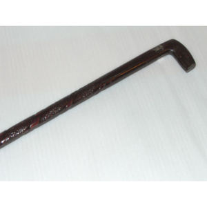 Fabricante de bastones de primera calidad Diseños personalizados y servicios OEM Bastón de madera con incrustaciones de latón de AYAANS CREATIONS - Product Image 1