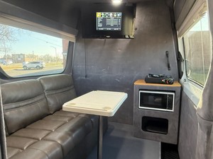 CAMPERA ME-RCE-DES-BE-NZ SP-RIN-TER 2013 ASEQUIBLE, TIPO RV, PARA TODAS LAS ESTACIONES, CON TRANSMISIÓN AUTOMÁTICA - Product Image 4