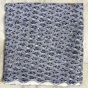 Tela de Algodón Estampada en Bloque, Ligera y Ecológica, Ideal para Confección de Cortinas y Vestidos, Diseño Floral Hecho a Mano en India - Product Image 3