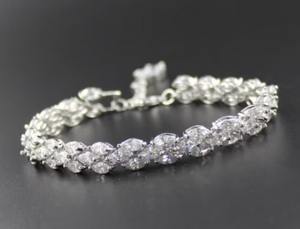 Pulsera personalizada de perlas de moissanita y acero inoxidable Hermosa forma de marquesa Regalo perfecto para ella - Product Image 4