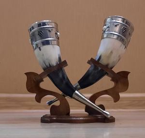 Mug en corne de Viking poli, artisanal de haute qualité, en matériau organique, style nautique personnalisé, motif animalier, idéal comme cadeau - Product Image 3