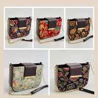 Tas Selempang Wanita Modern Mewah Tahan Lama Bahan Poliester Cetak Etnik dengan Tali Rantai Desain Bunga Tas Tangan Kecil Tahan Air.