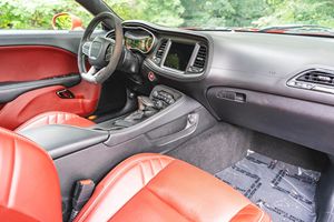 Challenger SRT Demon 170 2023 ~5 800 milles, moteur Hemi V8 suralimenté de 1 025 ch, peu modifié - Product Image 4
