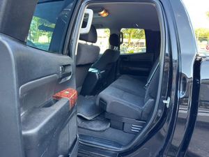 2010 TO-Yo-TA tund-RA Grade 4WD 5.7L คู่ Cab - Product Image 3