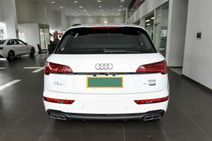 Q5L SUV de Fabricación Alemana, Transmisión Automática, Aceleración de 0 a 100 km/h en 7.0s, Pantalla Táctil de 10.1 Pulgadas, Techo Panorámico - Product Image 4