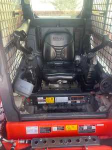 รถตักล้อยาง Kubota SSV65 ปี 2022 สภาพใหม่/มือสอง รับน้ำหนักได้ 9 ตัน เครื่องยนต์ 65 แรงม้า พร้อมเกียร์ จัดส่งรวดเร็ว - Product Image 2