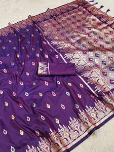 Banarasi 22 Catlouge Saree en soie douce grossiste de vêtements indiens et pakistanais en Inde - Product Image 2