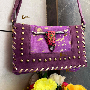 Sacs à main en cuir de vachette décontractés de vente chaude avec décoration de gland et de lettre nouveau design sac à provisions chaud en fourrure métallique - Product Image 1