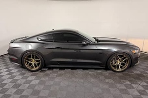 Ford Mustang GT Coupé Premium 2016, boîte manuelle 6 vitesses, moteur Coyote V8 - Product Image 6