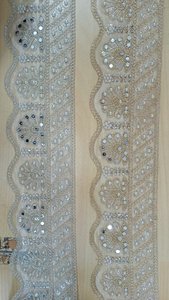 Hecho a medida Añada un toque de lujo con encaje bordado hecho a mano para la belleza diseñado para elevar vestidos velos artesanías y más. - Product Image 2