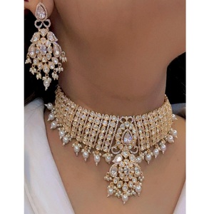 Élégant Doublet de Qualité Supérieure Moissanite CZ Zircon Designer Collier Avec Boucles D'oreilles Pour Femmes Et Filles Pour Mariage - Product Image 1