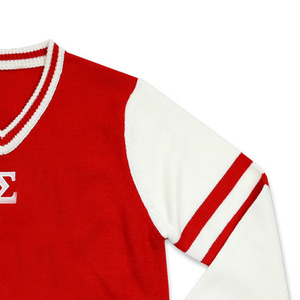 Pull en tricot universitaire à col en V avec broderie de boutons et patch en chenille, imprimé d'hiver, style lettreman - Product Image 3