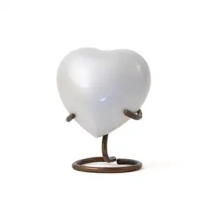 Attractive Design Superb Quality 100% Aluminum Heart Shape Keepsake Urn With Stand At Best Competitive Price