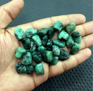 Esmeralda verde natural sin tratar, piedras preciosas sueltas en bruto, cristal Esmeralda, fabricación de joyas en bruto, 12-14 MM, 25 piezas - Product Image 3