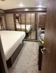 Autocaravanas todoterreno 4x4 con cocina, caravanas con techo rígido en venta, remolques de viaje europeos de aluminio tipo lágrima para EE. UU./EAU - Product Image 6