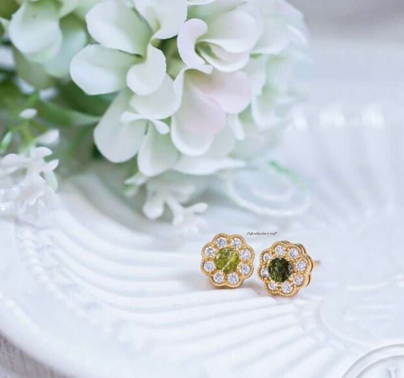 สีเขียว