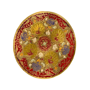 Assiette ronde en laiton arabe de haute qualité avec gravure multicolore et finition polie pour une utilisation en cuisine et comme assiette décorative - Product Image 2