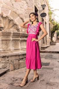 เดรสยาวปานกลางสำหรับผู้หญิง ดีไซน์ลายดอกไม้สไตล์เม็กซิกัน ยอดนิยม ไซส์พลัส ทรงหลวม แฟชั่น รับตัดตามไซส์  ผ้าลูกไม้ธรรมชาติ สวยสง่า - Product Image 5