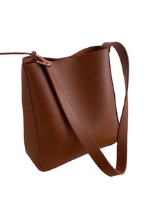 High Quality Handmade English Style <b>Shoulder</b> Bag Genuine Leather with <b>Strap</b> Summer Top Indian Supplier Manufacturer - Product Image 1
