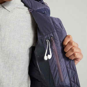 Veste matelassée classique pour femme, style moderne, imperméable, respirante, coupe élégante, personnalisable par BRANDSOON INDS - Product Image 2