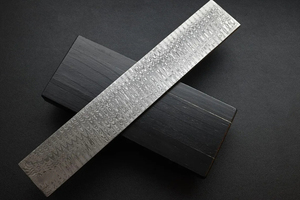 Billets droits en acier Damas sur mesure, de qualité professionnelle, conformes aux normes OEM, pour la construction, 12 pouces x 2 pouces x 4 mm - Product Image 4