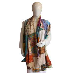 Écharpe en patchwork de sari de soie recyclée, luxe, style bohème, longue étole indienne en soie, motif dessiné à la main, pour printemps-hiver, en polyester - Product Image 1