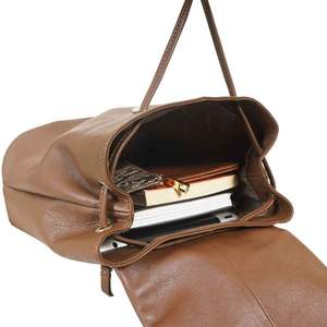 High Quality Handmade Genuine Leather Geometric Flap-over Backpack Vintage Style Girls Tassel Detail Customizable Colors Logo - Product Image 2