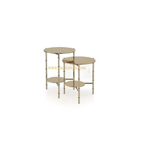 Tables gigognes classiques à 2 niveaux, polies, dorées métallisées, au design attrayant, en métal de qualité exclusive, faites à la main - Product Image 1