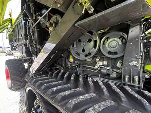 Moissonneuse-batteuse Claas Lexion 770 TT pour la récolte du maïs, du blé, du riz et des pommes de terre - Product Image 4