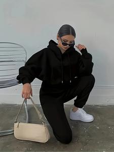 Hot New Ensemble d'entraînement d'automne pour femmes de haute qualité Couleur unie Terry Sweat à capuche court et joggeurs comprenant des pantalons de survêtement avec capuche - Product Image 6