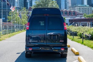 Camioneta GMC Savana G2500 Presidencial Convertida, Año 2010 - Product Image 6