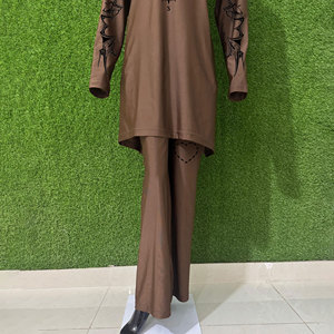 ชุดว่ายน้ำและชุดชายหาดสำหรับสตรีมุสลิม ระดับพรีเมียม หรูหรา แต่เรียบง่าย  ออกแบบลายพิมพ์ได้ตามต้องการ กันน้ำ แห้งเร็ว ราคาพิเศษ - Product Image 3