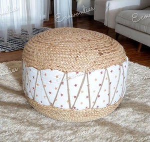 Pufs suaves hechos a mano de yute de forma redonda, pufs bohemios de yute, otomanos - Product Image 4