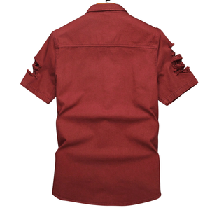 Chemise en jean bordeaux déchirée pour homme, manches courtes, boutonnée, style streetwear décontracté, détails déchirés, séchage rapide, respirante, été - Product Image 2